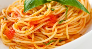 spaghetti con pomodorini freschi